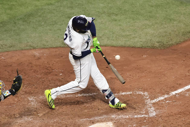 August 28, 2026, St. Petersburg, Florida, USA: Tampa Bay Rays third baseman Junior Caminero (13) singles to right field during an MLB, Baseball Herren, USA game against the San Diego Padres on August 28, 2026 at Tropicana Field. The Rays beat the Padres 9-4. St. Petersburg USA - ZUMAh180 20260828_zsp_h180_053 Copyright: xKimxHukarix