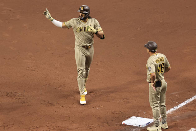 August 28, 2026, St. Petersburg, Florida, USA: San Diego Padres right fielder Fernando Tatis Jr. (23) singles to right field during an MLB, Baseball Herren, USA game against the Tampa Bay Rays on August 28, 2026 at Tropicana Field. The Rays beat the Padres 9-4. St. Petersburg USA - ZUMAh180 20260828_zsp_h180_067 Copyright: xKimxHukarix