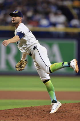 August 28, 2026, St. Petersburg, Florida, USA: Tampa Bay Rays starting pitcher Shane McClanahan (18) delivers a pitch during an MLB, Baseball Herren, USA game against the San Diego Padres on August 28, 2026 at Tropicana Field. The Rays beat the Padres 9-4. St. Petersburg USA - ZUMAh180 20260828_zsp_h180_068 Copyright: xKimxHukarix
