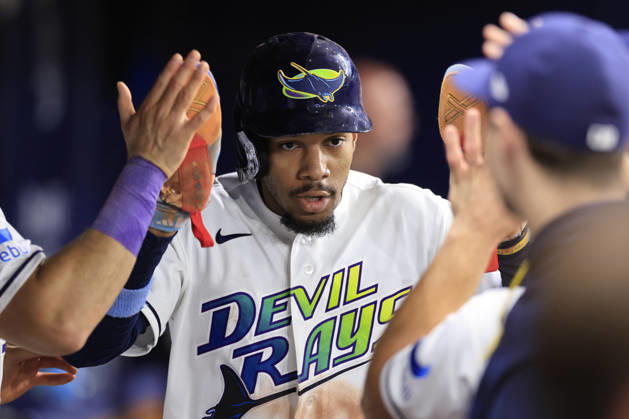 August 28, 2026, St. Petersburg, Florida, USA: Tampa Bay Rays left fielder Chandler Simpson (14) gets high fives in the dugout after scoring during an MLB, Baseball Herren, USA game against the San Diego Padres on August 28, 2026 at Tropicana Field. The Rays beat the Padres 9-4. St. Petersburg USA - ZUMAh180 20260828_zsp_h180_069 Copyright: xKimxHukarix