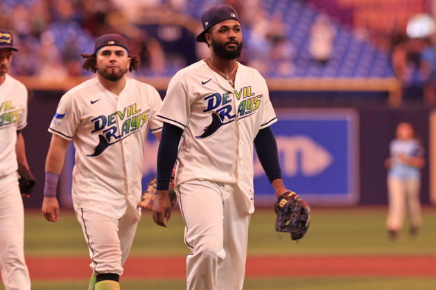 August 28, 2026, St. Petersburg, Florida, USA: Tampa Bay Rays infielders Junior Caminero (13) and Jonathan Aranda (8) head to the dugout after the win during an MLB, Baseball Herren, USA game against the San Diego Padres on August 28, 2026 at Tropicana Field. The Rays beat the Padres 9-4. St. Petersburg USA - ZUMAh180 20260828_zsp_h180_072 Copyright: xKimxHukarix