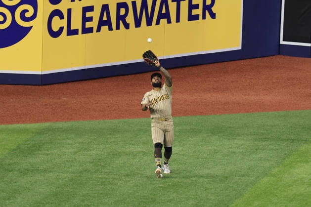 August 28, 2026, St. Petersburg, Florida, USA: San Diego Padres left fielder Luis Rengifo (21) catches a fly ball off the bat of Tampa Bay Rays right fielder Ryan Vilade (26) during an MLB, Baseball Herren, USA game on August 28, 2026 at Tropicana Field. The Rays beat the Padres 9-4. St. Petersburg USA - ZUMAh180 20260828_zsp_h180_083 Copyright: xKimxHukarix