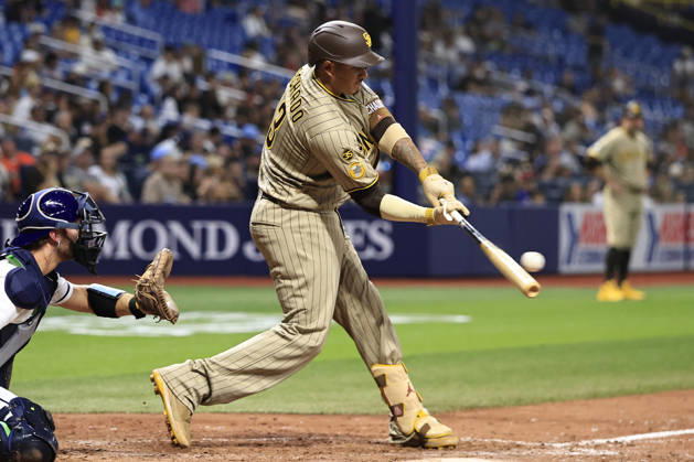 August 28, 2026, St. Petersburg, Florida, USA: San Diego Padres third baseman Manny Machado (13) grounds out to Tampa Bay Rays second baseman Jorge Mateo (9) during an MLB, Baseball Herren, USA game on August 28, 2026 at Tropicana Field. The Rays beat the Padres 9-4. St. Petersburg USA - ZUMAh180 20260828_zsp_h180_084 Copyright: xKimxHukarix