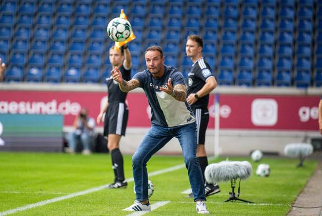 3.Liga MSV Duisburg - Würzburger Kickers ** NUR FÜR REDAKTIONELLE ZWECKE ** EDITORIAL USE ONLY **<p>Fußball 3.Liga MSV Duisburg - Würzburger Kickers am 29.08.26 in der Schauinsland-Reisen Arena in Duisburg Dietmar Hirsch ( Trainer Cheftrainer Duisburg ) Duisburg Copyright: JakobxKlos