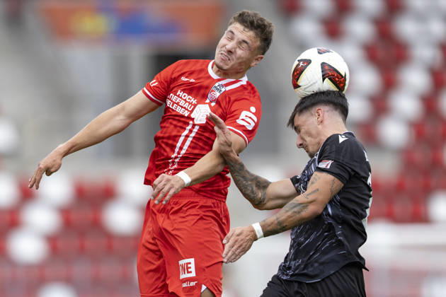 Regionalliga Nordost: FC Rot-Weiß Erfurt vs. BFC Preussen; Erfurt; 29.08.2026 Robbie Felßberg ( 18; FC Rot-Weiß Erfurt) gegen Ben Florian Meyer ( 77; BFC Preussen) Regionalliga Nordost: FC Rot-Weiß Erfurt vs. BFC Preussen; Steigerwaldstadion Erfurt; 29.08.2026 Copyright: xBEAUTIFULxSPORTS Duehringx
