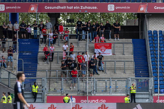 3.Liga 3.Spieltag: MSV Duisburg - FC Würzburger Kickers; 29.08.2026 Fans von FC Würzburger Kickers, Gästeblock. 3.Liga 3.Spieltag: MSV Duisburg - FC Würzburger Kickers; Schauinsland-Reisen-Arena, Duisburg, 29.08.2026 DFB regulations prohibit any use of photographs as image sequences and or quasi video. Copyright: xBEAUTIFULxSPORTS Buriakovx