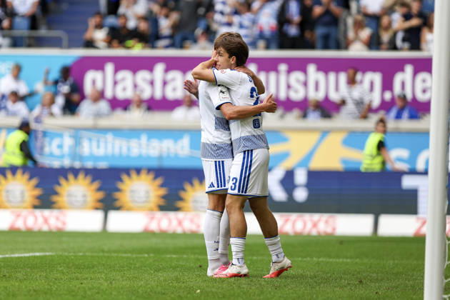 29.08.2026, GER, Fussball, Herren, 3. Liga, Saison 2026 2027, MSV Duisburg - FC Würzburger Kickers Christian Viet (Duisburg) Torjubel, jubelt nach seinem Treffer zum 3:0 mit Jan-Simon Symalla (Duisburg) Duisburg schauinsland-reisen-Arena Nordrhein-Westfalen Deutschland Copyright: xAdrianxSchlüterx