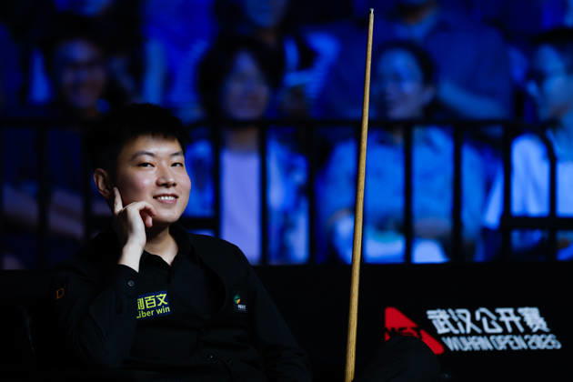 (260829) -- WUHAN, Aug. 29, 2026 -- Zhao Xintong reacts during the final match between Zhao Xintong of China and Chang Bingyu of China at Wuhan Open 2026 snooker tournament in Wuhan, central China s Hubei Province, Aug. 29, 2026. ) (SP)CHINA-SNOOKER-WUHAN OPEN (CN) WuxZhizun 