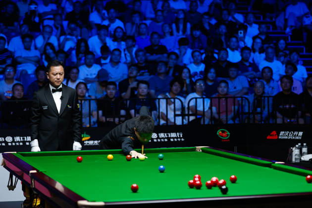 (260829) -- WUHAN, Aug. 29, 2026 -- Zhao Xintong (R) competes during the final match between Zhao Xintong of China and Chang Bingyu of China at Wuhan Open 2026 snooker tournament in Wuhan, central China s Hubei Province, Aug. 29, 2026. ) (SP)CHINA-SNOOKER-WUHAN OPEN (CN) WuxZhizun 