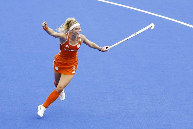 AMSTELVEEN - Yibbi Jansen of the Netherlands celebrates scoring the 1-0 during the Hockey World Cup final between the Netherlands and Argentina at the Wagener Stadium. BAS CZERWINSKI ANP xVIxANPxSportx xxANPxIVx 566510958 originalFilename: 566510958.jpg