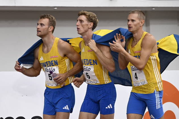 HELSINGFORS, FINLAND 20240829 Sveriges Karl Wallgren , Oskar Edlund och Carl Bengtström i herrarnas 400 m häck under Finnkampen i friidrott mellan Finland och Sverige pa Olympiastadion i Helsingfors. Helsingfors FINLAND x10350x