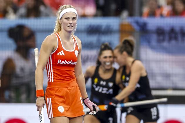 AMSTELVEEN - Yibbi Jansen of the Netherlands reacts after Argentina s 1-1 equalizer during the Hockey World Cup final between the Netherlands and Argentina at the Wagener Stadium. SEM VAN DER WAL ANP xVIxANPxSportx xxANPxIVx 566514496 originalFilename: 566514496.jpg