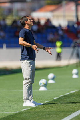 Sergio Ferreira head coach Of Fc Alverca seen during Betclic League game between teams of Fc Alverca and CD Santa Clara in complexo desportivo Fc Alverca (Luis Loureiro Ball Raw Images) Alverca Complexo Desportivo Fc Alverca Portugal Copyright: xLuisxLoureirox LuisloureiroALVERCAStaclara-1837