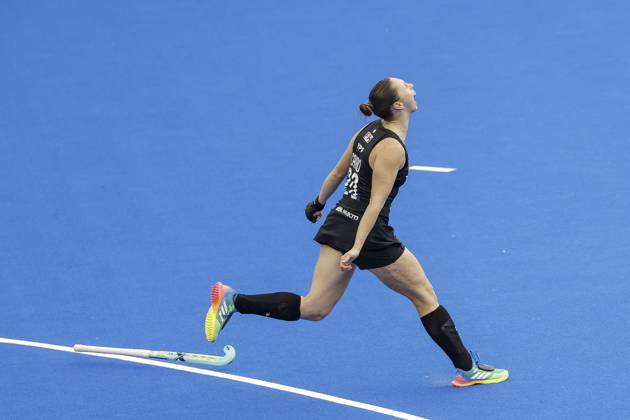 AMSTELVEEN - Sofia Cairo of Argentina celebrates scoring the winning shootout in the Hockey World Cup final between the Netherlands and Argentina at the Wagener Stadium. BAS CZERWINSKI ANP xVIxANPxSportx xxANPxIVx 566518262 originalFilename: 566518262.jpg