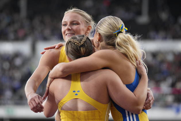 260829 Esther Sahlqvist, Wilma Svenson and Elvira Tendered of Sweden after women™s 100m during day 1 of the athletics gala Finnkampen on August 29, 2026 in Helsinki. Photo: Kalle Parkkinen BILDBYRAN COP 18 XY0124 friidrott athletics friidrett finnkampen day 1 bbeng dag 1 Copyright: KALLExPARKKINEN BB260829ZD003