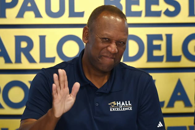 August 29, 2026, Toronto, On, CANADA: Former Toronto Blue Jays player Joe Carter waits to cut the ribbon to open the team s new Hall of Excellence at Rogers Centre in Toronto on Saturday, Aug. 29, 2026. Canada News - August 29, 2026  - ZUMAc35_ 20260829_zaf_c35_009 Copyright: xJonxBlackerx