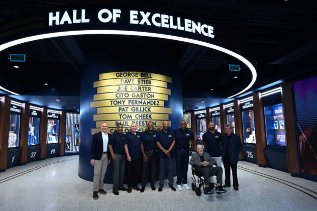 August 29, 2026, Toronto, On, CANADA: Former Toronto Blue Jays players and management, from left, George Bell, Dave Stieb, Joe Carter, Cito Gaston, Carlos Delgado, Pat Gillick (seated), Jose Bautista and Paul Beeston open the team s new Hall of Excellence at Rogers Centre in Toronto on Saturday, Aug. 29, 2026. Canada News - August 29, 2026 - ZUMAc35_ 20260829_zaf_c35_022 Copyright: xJonxBlackerx