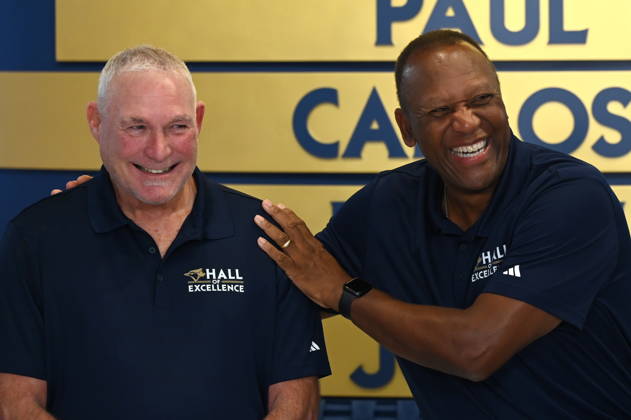 August 29, 2026, Toronto, On, CANADA: Former Toronto Blue Jays players Dave Stieb, left, and Joe Carter joke while they wait to cut the ribbon to open the team s new Hall of Excellence at Rogers Centre in Toronto on Saturday, Aug. 29, 2026. Canada News - August 29, 2026  - ZUMAc35_ 20260829_zaf_c35_025 Copyright: xJonxBlackerx