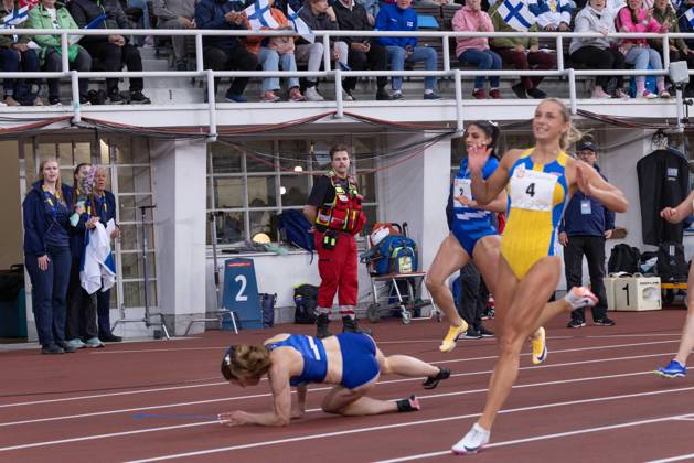 August 29, 2026, Helsinki, Uusimaa, Finland: HELSINKI, FINLAND - AUGUST 29, 2026: LOTTA KEMPPINEN of Finland falls on the track after crossing the finish line to win the women s 100m in 11.53 seconds during the Finland-Sweden Athletics international match, Länderspiel, Nationalmannschaft at Helsinki Olympic Stadium. . Helsinki Finland - ZUMAt172 20260829_zip_t172_013 Copyright: xJosexTabaresx