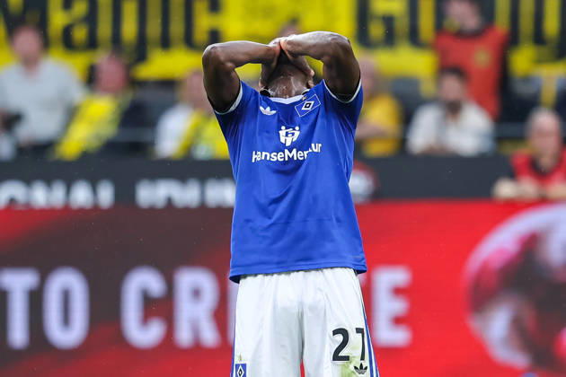 2026.08.29, xkwix, Fußball, Bundesliga, Borussia Dortmund - Hamburger SV, Signal Iduna Park, 1.Spieltag, Saison 2026 2027: Patson Daka (Hamburger SV 27) schlaegt enttaeuscht die haende betend vor den Kopf DFB regulations prohibit any use of photographs as image sequences and or quasi-video. Photo: xKamilxWilkowskixPressefotoKochx Nordrhein-Westfalen Deutschland