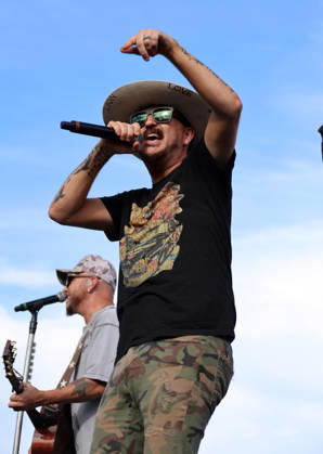 DAYTONA BEACH, FL - AUGUST 29: American Country Music Duo Locash performs prior to the NASCAR, Motorsport, USA Cup Series Coke Zero Sugar 400 on August 29, 2026 at Daytona International Speedway in Daytona Beach, FL. (Photo by Michael Bush Icon Sportswire) AUTO: AUG 29 NASCAR Cup Series Coke Zero Sugar 400 EDITORIAL USE ONLY Icon260829006
