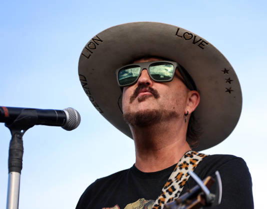 DAYTONA BEACH, FL - AUGUST 29: American Country Music Duo Locash performs prior to the NASCAR, Motorsport, USA Cup Series Coke Zero Sugar 400 on August 29, 2026 at Daytona International Speedway in Daytona Beach, FL. (Photo by Michael Bush Icon Sportswire) AUTO: AUG 29 NASCAR Cup Series Coke Zero Sugar 400 EDITORIAL USE ONLY Icon260829004