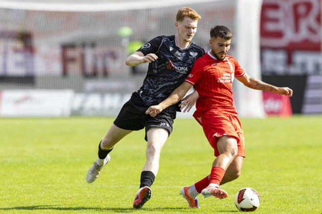 Regionalliga Nordost: FC Rot-Weiß Erfurt vs. BFC Preussen; Erfurt; 29.08.2026 Sofiane Ikene ( 4; FC Rot-Weiß Erfurt) gegen Nikolas Frank ( 30; BFC Preussen) Regionalliga Nordost: FC Rot-Weiß Erfurt vs. BFC Preussen; Steigerwaldstadion Erfurt; 29.08.2026 Copyright: xBEAUTIFULxSPORTS Duehringx