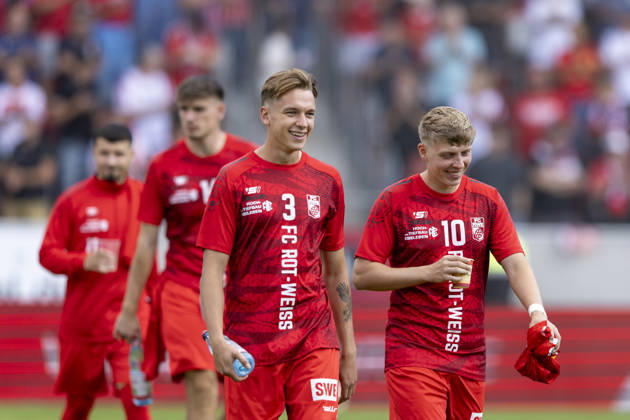 Regionalliga Nordost: FC Rot-Weiß Erfurt vs. BFC Preussen; Erfurt; 29.08.2026 Til Linus Schwarz ( 3; FC Rot-Weiß Erfurt) (links) und Marco Ferdinand Wolf ( 10; FC Rot-Weiß Erfurt) (rechts) Regionalliga Nordost: FC Rot-Weiß Erfurt vs. BFC Preussen; Steigerwaldstadion Erfurt; 29.08.2026 Copyright: xBEAUTIFULxSPORTS Duehringx