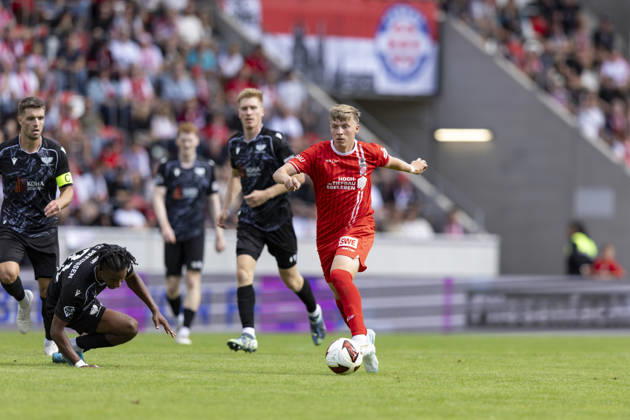 Regionalliga Nordost: FC Rot-Weiß Erfurt vs. BFC Preussen; Erfurt; 29.08.2026 Marco Ferdinand Wolf ( 10; FC Rot-Weiß Erfurt) Regionalliga Nordost: FC Rot-Weiß Erfurt vs. BFC Preussen; Steigerwaldstadion Erfurt; 29.08.2026 Copyright: xBEAUTIFULxSPORTS Duehringx