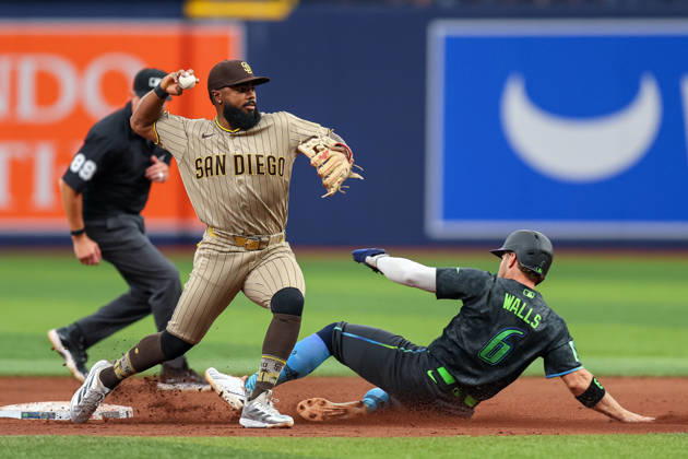 August 29, 2026, St. Petersburg, Florida, USA: San Diego Padres left fielder LUIS RENGIFO (21) throws to first base during a double play against Tampa Bay Rays. The Tampa Bay Rays hosted the San Diego Padres at Tropicana Field in St. Petersburg, FL. St. Petersburg USA - ZUMAm299 20260829_znp_m299_018 Copyright: xTaylorxMcFeex