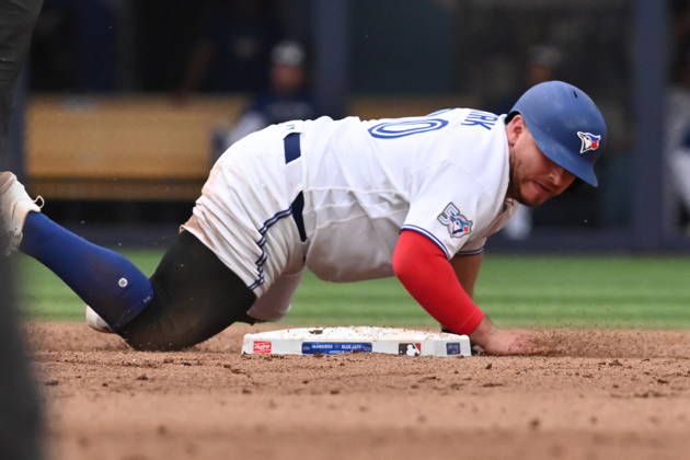 August 29, 2026, Toronto, On, Canada: Toronto Blue Jays Alejandro Kirk (30) slides safely into second base with a steal against the Seattle Mariners during sixth inning MLB, Baseball Herren, USA baseball action in Toronto on Saturday, Aug. 29, 2026. Canada News - August 29, 2026  - ZUMAc35_ 20260829_zaf_c35_136 Copyright: xJonxBlackerx