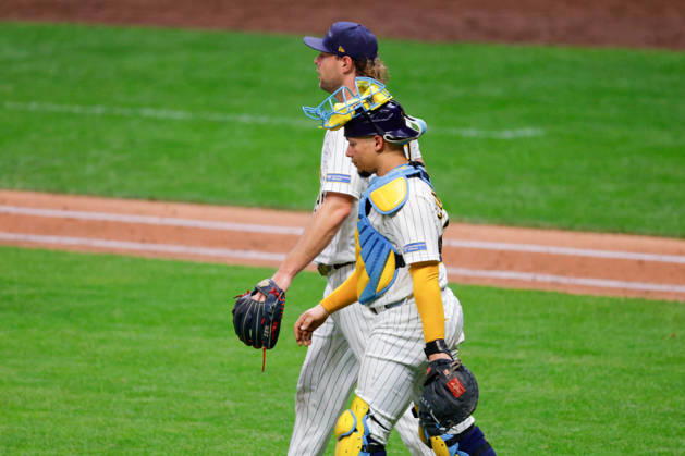 August 29, 2026, Milwaukee, Wisconsin, USA: Milwaukee Brewers pitcher TREVOR MEGILL (29) and Milwaukee Brewers catcher WILLIAM CONTRERAS (24) after the last out in a baseball game, Saturday, Aug. 28, 2026, in Milwaukee, Wisconsin. Milwaukee USA - ZUMAa325 20260829_zsa_a325_013 Copyright: xDavidxBalleringxIix