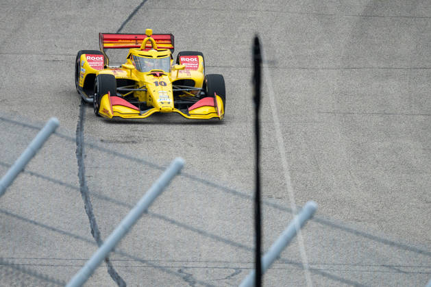 Spanish driver Alex Palou, of the Chip Ganassi Racing team, competes in the 2026 IndyCar, Indy Car, IRL, USA Snap-on Milwaukee Mile 250 in Milwaukee, United States, 29 August 2026. IndyCar 2026 in Milwaukee !ACHTUNG: NUR REDAKTIONELLE NUTZUNG!  Copyright: xKennethxFernandezx AMDEP1625 20260830-55021257898_1
