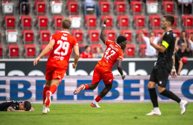 FUSSBALL REGIONALLIGA NORDOST - SAISON 2026-2027 - 7. SPIELTAG FC ROT WEISS ERFURT - BFC PREUSSEN ** NUR FÜR REDAKTIONELLE ZWECKE ** EDITORIAL USE ONLY **<p>29 08 2026-Erfurt: Fussball Regionalliga Nordost 7. Spieltag Saison 2026-2027 Steigerwaldstadion FC Rot Weiss Erfurt - BFC Preussen im Foto: Mechak Quiala Tito 47 (FC Rot Weiss Erfurt) jubelt nach dem Treffer zum 1:1 ( Deutschland Thueringen Erfurt Copyright: SaschaxFromm