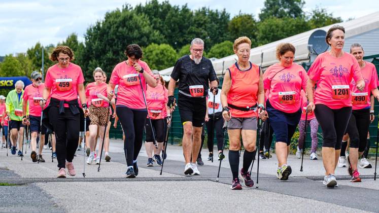 28. RWW-Ruhrauenlauf in Mülheim ** NUR FÜR REDAKTIONELLE ZWECKE ** EDITORIAL USE ONLY **<p>14:30 Uhr 5-km-Walking Nordic Walking (ohne Wertung) 28. RWW-Ruhrauenlauf in den Ruhrauen am Samstag, 29. August 2026 in Mülheim.¨ Deutschland NRW Mülheim Copyright: ChristophxWojtyczka
