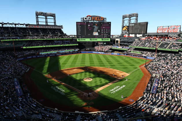 MLB, Baseball Herren, USA Houston Astros Vs. New York Mets Fans attend a baseball game between the Houston Astros and the New York Mets at Citi Field in Flushing, New York, on August 29, 2026. Flushing New York United States  Copyright: xGordonxDonovanx originalFilename:donovan-mlbhoust260829_npbYP.jpg