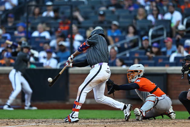 MLB, Baseball Herren, USA Houston Astros Vs. New York Mets New York Mets Marcus Semien 10 singles during the eighth inning of a baseball game against the Houston Astros at Citi Field in Flushing, New York, on August 29, 2026. Flushing New York United States  Copyright: xGordonxDonovanx originalFilename:donovan-mlbhoust260829_npCVa.jpg