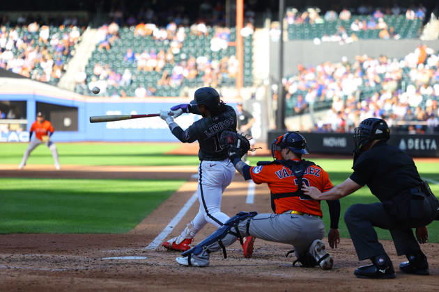 MLB, Baseball Herren, USA Houston Astros Vs. New York Mets New York Mets Francisco Lindor 12 hits a double during the fifth inning of a baseball game against the Houston Astros at Citi Field in Flushing, New York, on August 29, 2026. Flushing New York United States  Copyright: xGordonxDonovanx originalFilename:donovan-mlbhoust260829_npY9c.jpg