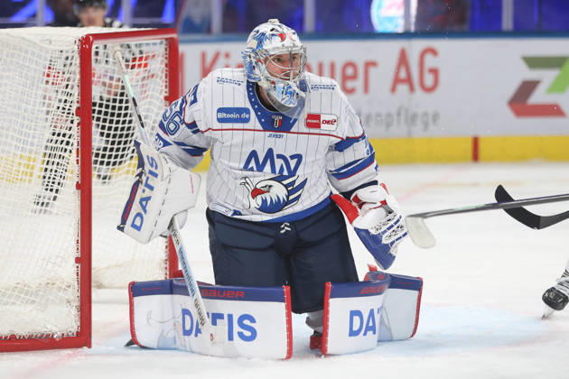 29.08.2026 Zuerich, SCHWEIZ, Swiss Life Arena Eishockey Saison 2026 2027 Freundschaftsspiel ZSC Lions - Adler Mannheim Torwart Maximilian Franzreb (Adler)