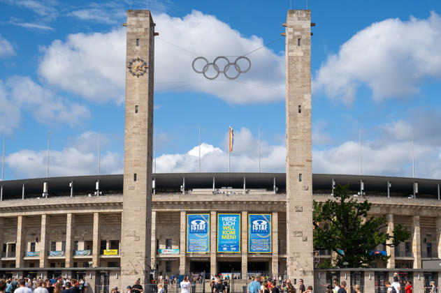 Deutschland: Leichtathletik, Leichtathletik Meeting, Sportfest ISTAF 2026 am 30.08.2026 in Berlin (Olympiastadion): Blick auf das Berliner Olympiastadion mit den markanten Türmen und den Olympischen Ringen vor dem ISTAF-Leichtathletikmeeting in Berlin. Copyright: xSvenxHeidmannx