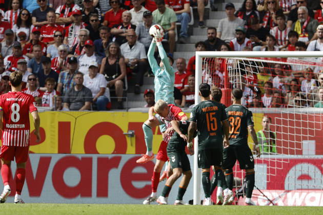 Karl Hein (SV Werder Bremen, 01) , Deutschland, Fussball, 1. Bundesliga, 1.Spieltag, 2026 2027, SC Freiburg vs. SV Werder Bremen, 30.08.2026, Freiburg im Breisgau Europa-Park Stadion Deutschland Copyright: xGrantxHubbsx