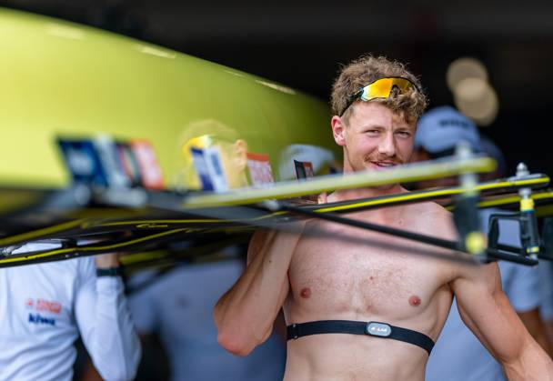AMSTERDAM - Pieter van Veen with the men s eight ahead of the men s eight final on the seventh and final day of the World Rowing Championships at the Bosbaan in the Amsterdam Forest. IRIS VAN DEN BROEK ANP xVIxANPxSportx xxANPxIVx 566598237 originalFilename: 566598237.jpg