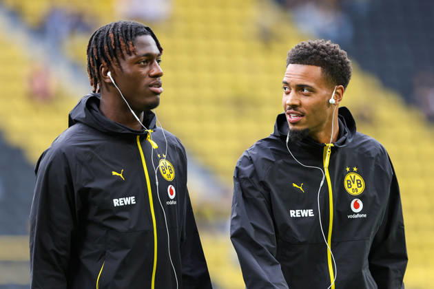 2026.08.29, xkwix, Fußball, Bundesliga, Borussia Dortmund - Hamburger SV, Signal Iduna Park, 1.Spieltag, Saison 2026 2027: Joane Gadou (Borussia Dortmund 22) und Felix Nmecha (Borussia Dortmund 8) sprechen vor dem Spiel miteinander DFB regulations prohibit any use of photographs as image sequences and or quasi-video. Photo: xKamilxWilkowskixPressefotoKochx Nordrhein-Westfalen Deutschland