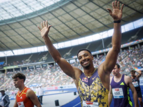 BERLIN, GERMANY - AUGUST 30, 2026: Leo NEUGEBAUER (GER Germany) waves to the crowd during the ISTAF at Olympic Stadium on August 30, 2026 in Berlin, Germany. Germany Copyright: xAxelxKohringx