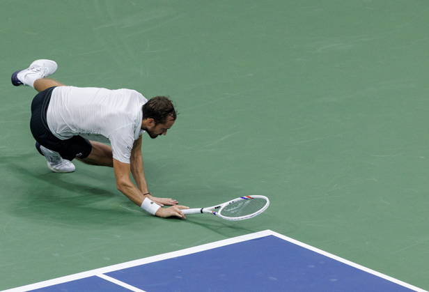 US Open tennis tournament - Day 1 Daniil Medvedev of Russia falls during his match against Hugo Gaston of France during the Men s Singles round one of the US Open Tennis Championships at the USTA Billie Jean King National Tennis Center in Flushing Meadows, New York, USA, 30 August 2026. The 2026 US Open tournament runs from 23 August through 13 September. FLUSHING MEADOWS NEW YORK United States Copyright: xBRIANxHIRSCHFELDx