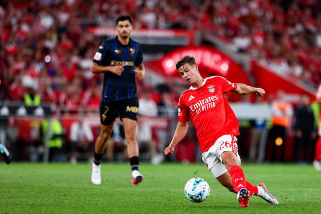 SL Benfica v Estoril Praia SAD - Liga Portugal BetClic 2026 2027 Samuel Dahl 26, lateral do SL Benficadurante a partida entre SL Benfica v Estoril Praia SAD, para a Liga Portugal BetClic 2026 2027 no Estadio da Luz, Portugal (Foto de Diogo Faria Reis Avant Sports) Lisboa Estadio Jose Alvalde Lisboa Portugal Copyright: xDiogoxFariaxReis AvantxSportsx