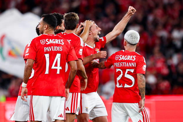SL Benfica v Estoril Praia SAD - Liga Portugal BetClic 2026 2027 Clement Lenglet, do SL Benfica, marca e celebra com Joao Palhinha durante a partida entre SL Benfica v Estoril Praia SAD, para a Liga Portugal BetClic 2026 2027 no Estadio da Luz, Portugal (Foto de Diogo Faria Reis Avant Sports) Lisboa Estadio Jose Alvalde Lisboa Portugal Copyright: xDiogoxFariaxReis AvantxSportsx
