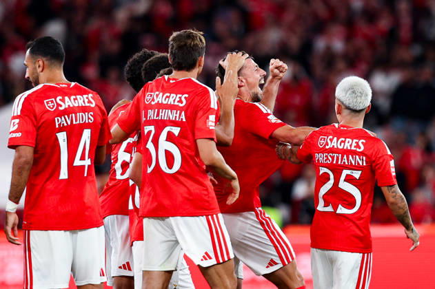 SL Benfica v Estoril Praia SAD - Liga Portugal BetClic 2026 2027 Clement Lenglet, do SL Benfica, marca e celebra com Joao Palhinha durante a partida entre SL Benfica v Estoril Praia SAD, para a Liga Portugal BetClic 2026 2027 no Estadio da Luz, Portugal (Foto de Diogo Faria Reis Avant Sports) Lisboa Estadio Jose Alvalde Lisboa Portugal Copyright: xDiogoxFariaxReis AvantxSportsx