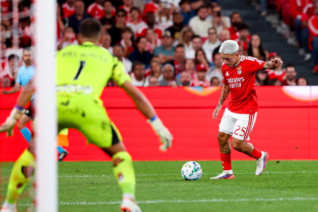 SL Benfica v Estoril Praia SAD - Liga Portugal BetClic 2026 2027 Gianluca Prestianni 25, extremo do SL Benfica durante a partida entre SL Benfica v Estoril Praia SAD, para a Liga Portugal BetClic 2026 2027 no Estadio da Luz, Portugal (Foto de Diogo Faria Reis Avant Sports) Lisboa Estadio Jose Alvalde Lisboa Portugal Copyright: xDiogoxFariaxReis AvantxSportsx