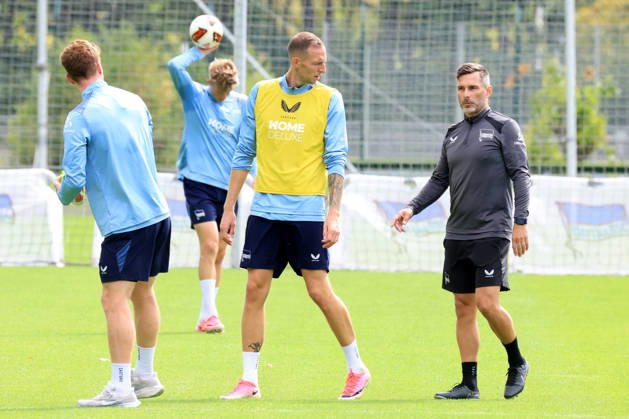 01.09.2026, DEU GER, Fussball , 2.Fussballbundesliga, Saison 2026 2027, Sportforum, Hertha BSC, Training Gustaf Nilsson ( Hertha BSC Berlin 9 ), Cheftrainer Stefan Leitl ( Hertha BSC Berlin ) 2. Liga: DFB DFL regulations prohibit any use of photographs as image sequences and or quasi-video) Berlin Sportforum Berlin Deutschland Copyright: xNordphotox xEnglerx